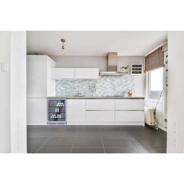 Riva Freestanding or Built-in 23 inch Beverage Centre