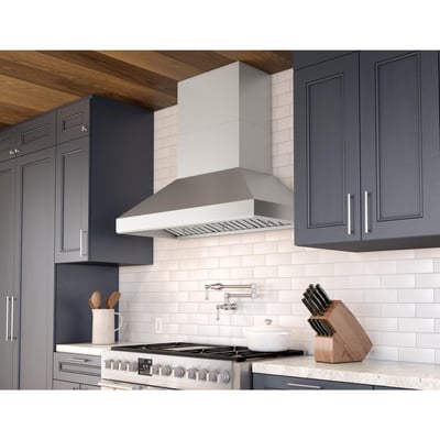 Zephyr 60 inch 750 CFM Wall-Mount Chimney Ventilation Hoodfan