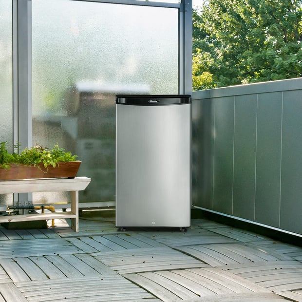Danby Free-standing 18 inch 3.3 cu.ft. Compact Bar Refrigerator