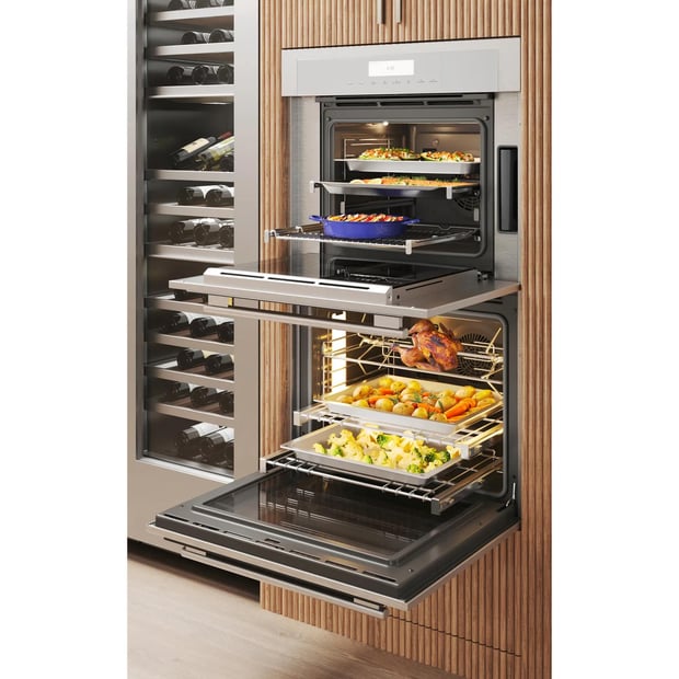 Thermador 30 inch Single Wall Oven with Steam Convection