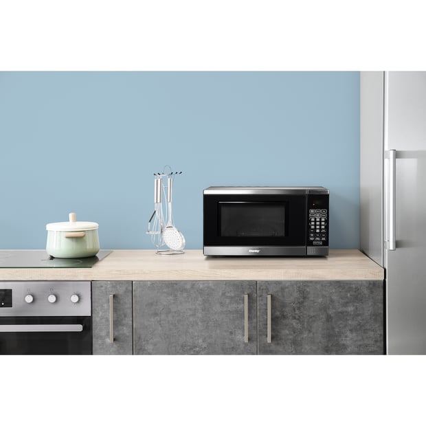 Danby 0.7 cu.ft. Countertop Microwave Oven
