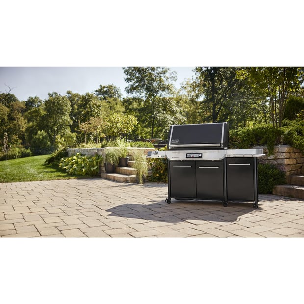Weber Summit Smart FS38X E and FS38X S Freestanding 5 Burner Liquid Propane BBQ Grill