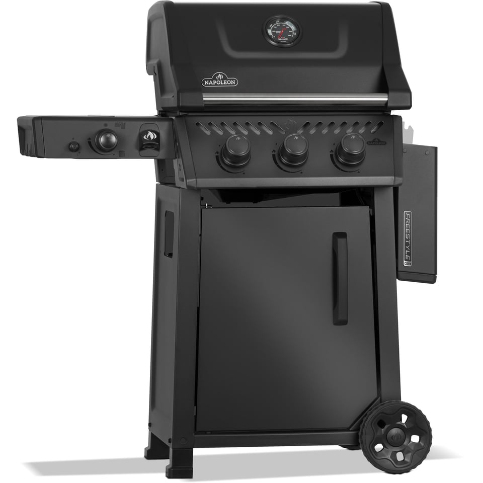 Napoleon Freestyle 48.7 inch Freestanding 3 Burners BBQ Grill