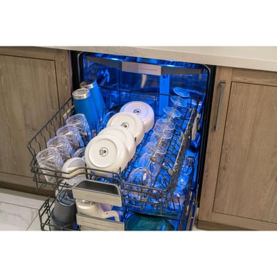 Thermador 6 Cycle Dishwasher with Hidden Controls