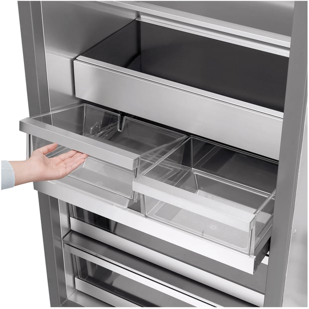 Signature Kitchen Suite 17.8 cu.ft. Integrated Column Freezer