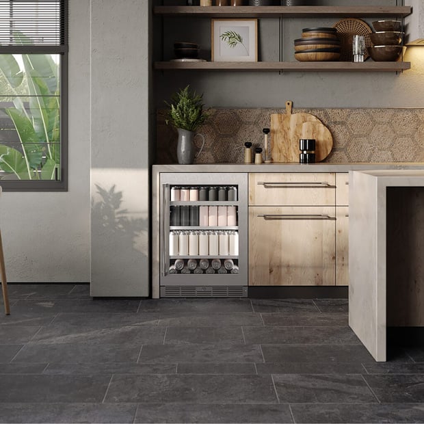 Silhouette Built-in 24 inch 5.2 cu.ft. Beverage Centre