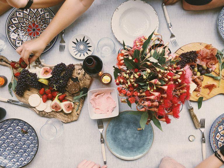 4 Easy Tips to Mastering the Casual Fall Dinner Party