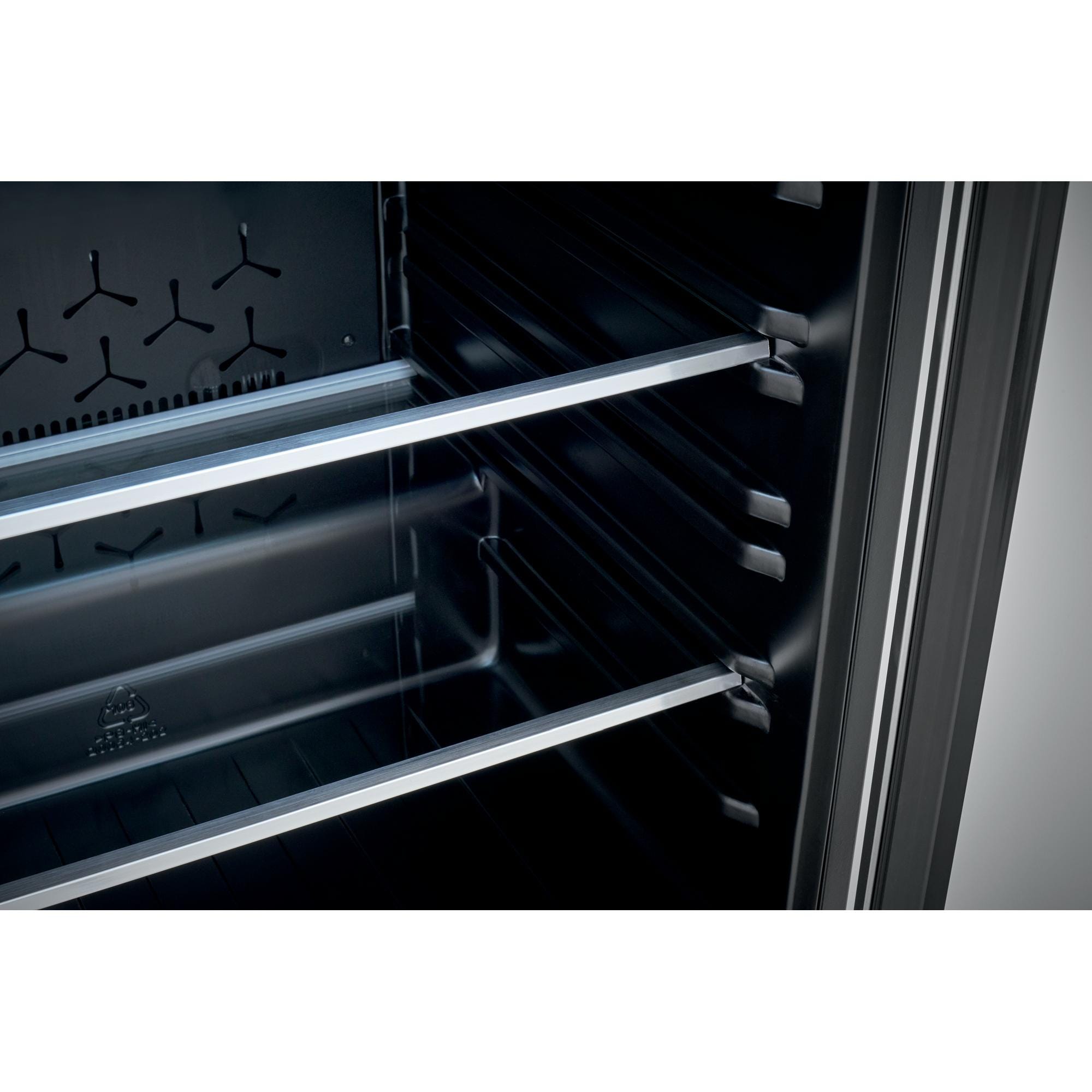 Frigidaire built in online beverage cooler